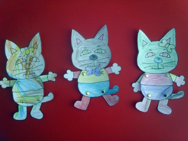  Trois chatons en papier